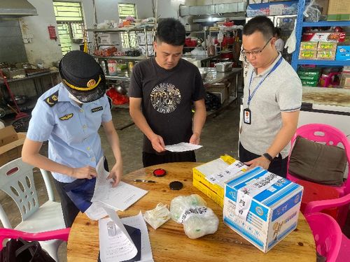 惠東縣市場監管局多措并舉規范沿海旅游市場食品經營秩序