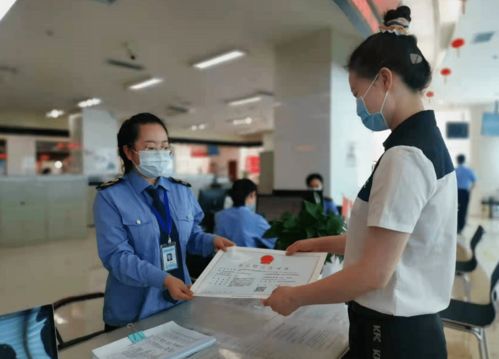 城關區市場監管局 食品告知承諾制落地，首張許可證高效頒發